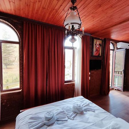 Chateau Chikovani Otel Gordi Dış mekan fotoğraf