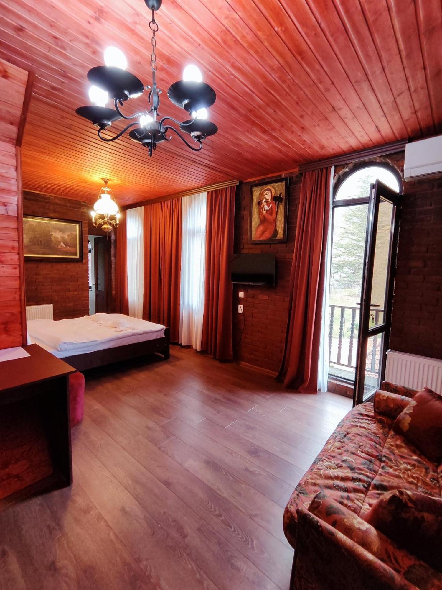 Chateau Chikovani Otel Gordi Dış mekan fotoğraf